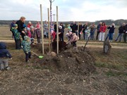 100.výročí vzniku Československé republiky - výsadba stromů Alej republiky na Vlkavě